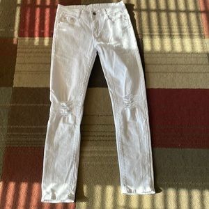 Amazon White ripped jeans size 28/30